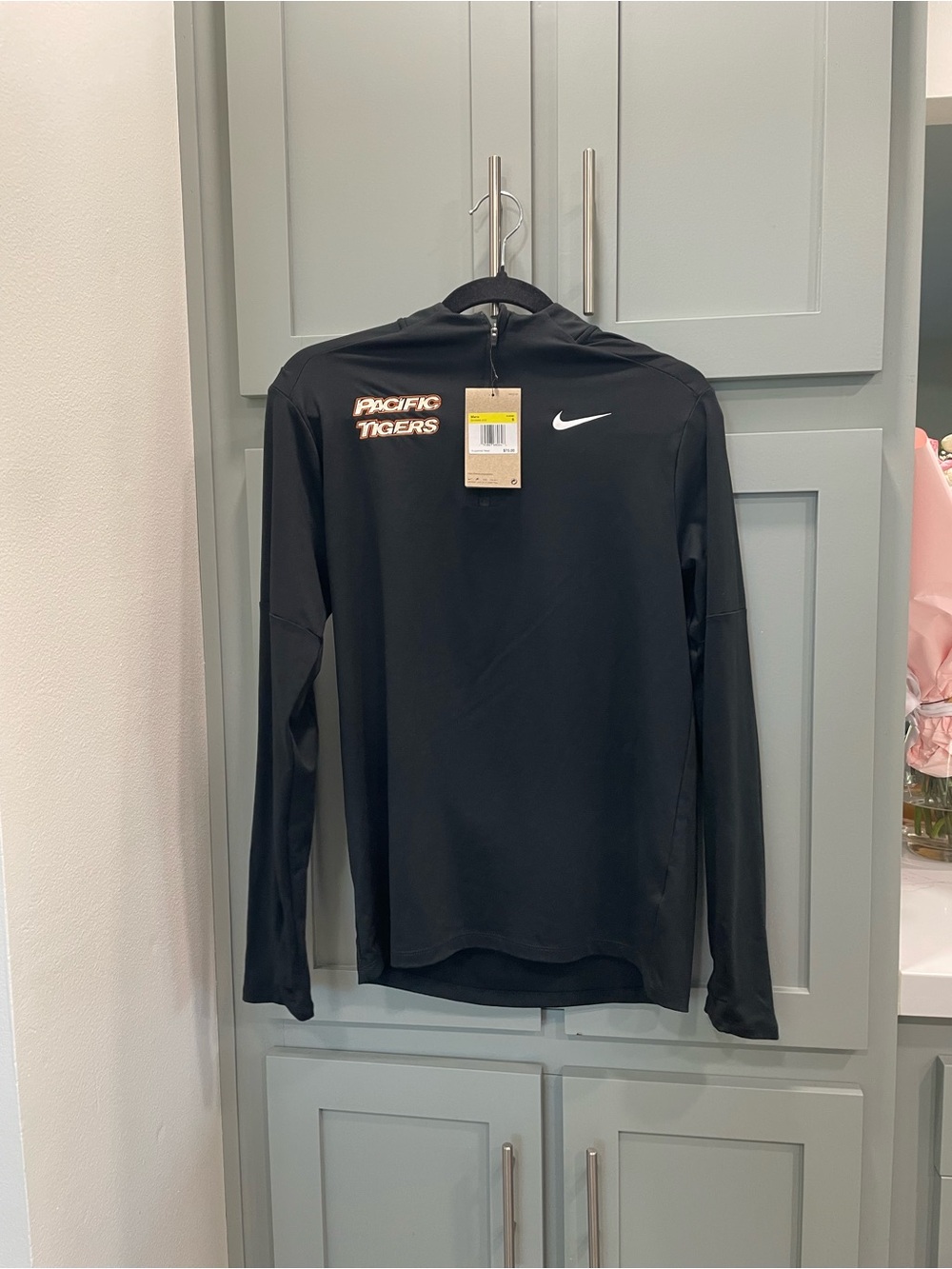 Nike Men’s Black Pacific Tigers Long-Sleeve Quarter-Zip Top
